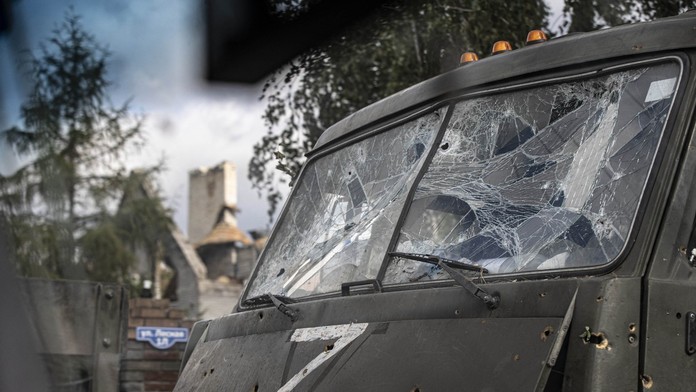 Tragická nehoda v Doneckej oblasti: Zrážka mikrobusu s vojenským vozidlom si vyžiadala 16 mŕtvych