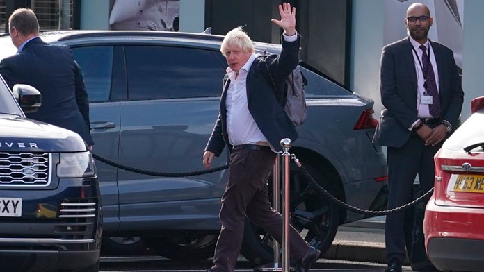 Boris Johnson priletel do Británie.