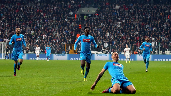 Marek Hamšík oslavuje gól do siete Besiktasz Istanbul.