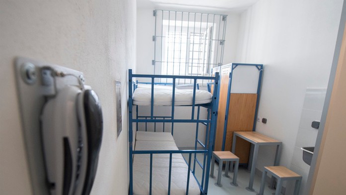 Väzenská cela v Ústave na výkon trestu odňatia slobody v Bratislave.