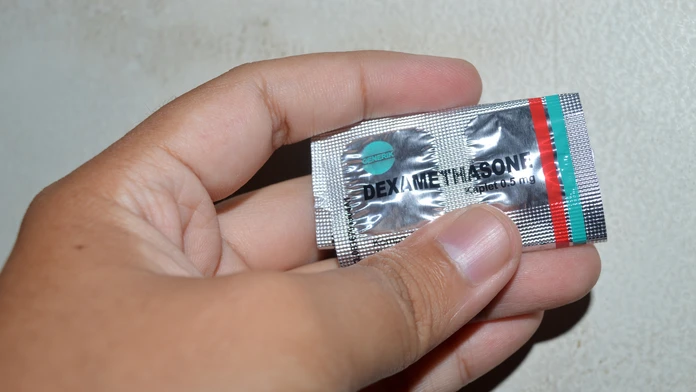 Liek dexametazon.