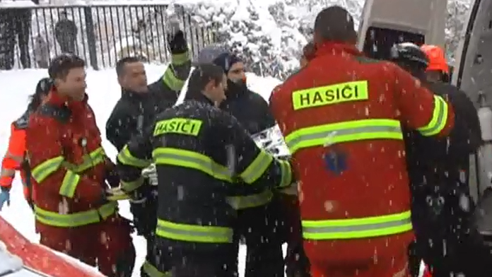 Matúška privalil strom v zime 2015. 