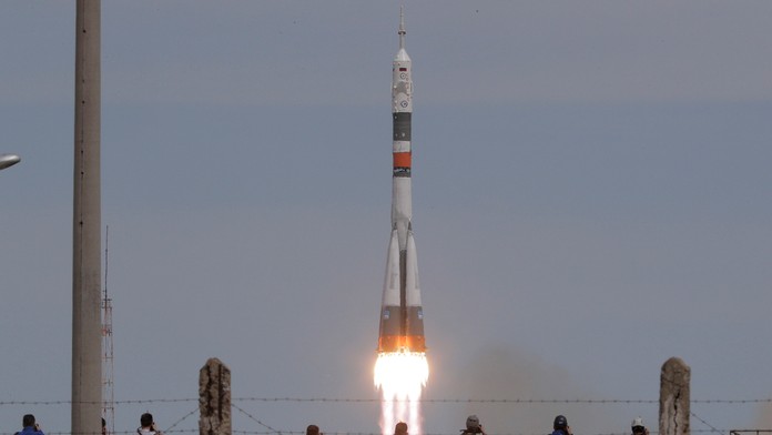 Z Bajkonuru odštartoval Sojuz s dvojčlennou rusko-americkou posádkou 