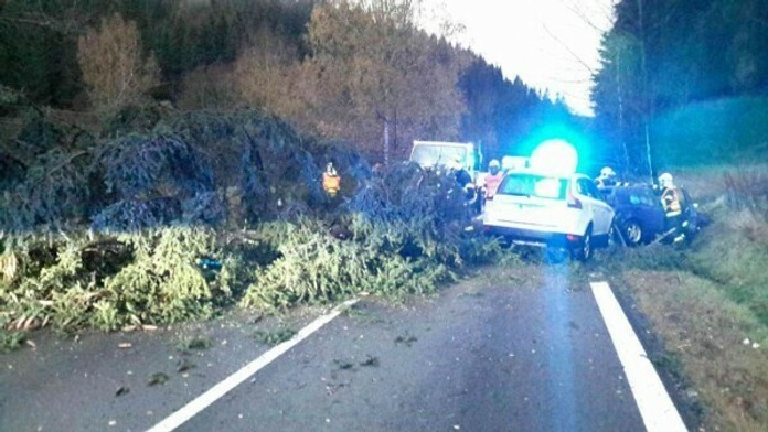 Poškodená cesta v Turzovke