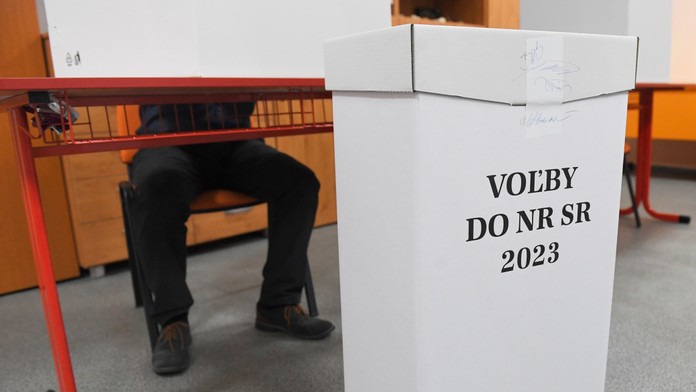 Poznáme sumy, ktoré strany dostanú za výsledky volieb. Peniaze sa ujdú aj dvom subjektom mimo parlamentu