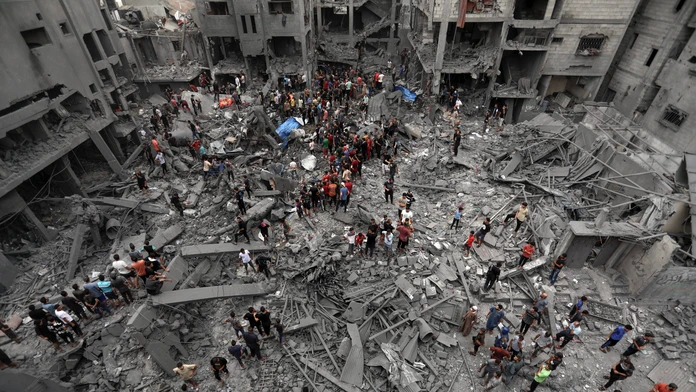 Izrael rozšíri pozemné operácie v Gaze. V Palestíne nefungujú mobilné ani internetové služby