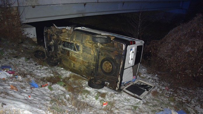 Sprava Reilly Smith, Jonathan Marchessault a Brad Hunt z Vegasu oslavujú gól proti Arizone.