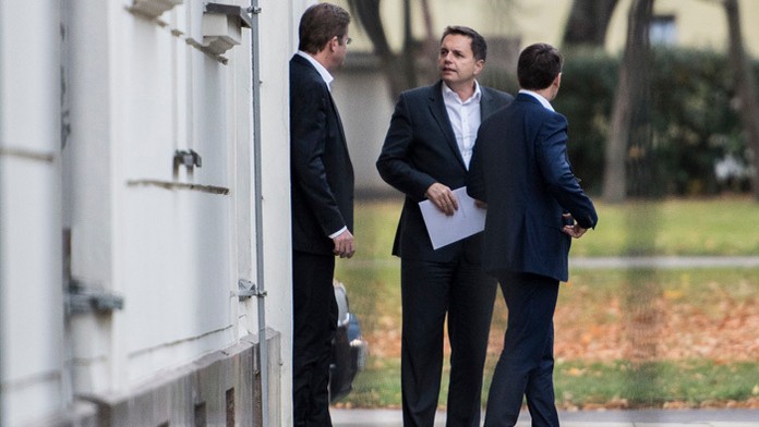 Podpredsedovia strany SMER – SD Peter Žiga, Peter Kažimír a Marek Maďarič.