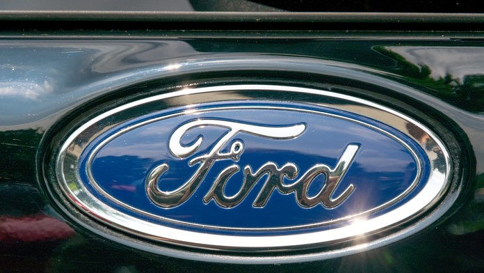 Ako návrat do minulosti. V Nemecku objavili predajňu Fordu z 80. rokov aj s vystavenými autami