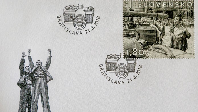 Pamätná poštová známka pri príležitosti 50. výročia okupácie ČSSR vojskami Varšavskej zmluvy.