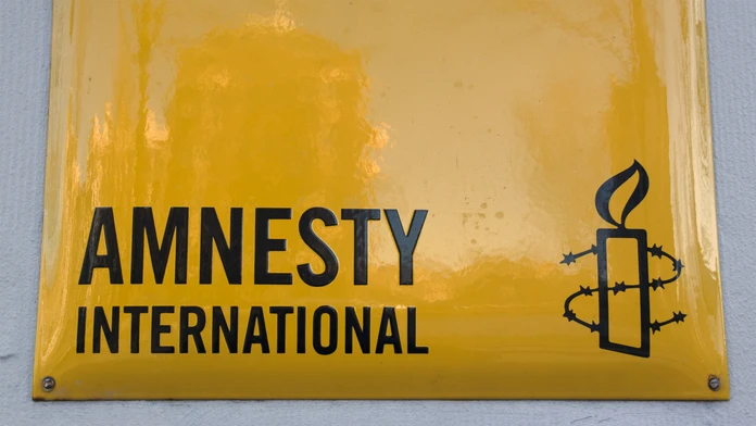 Amnesty International kritizuje na Slovensku nielen policajné násilie. Tu je zoznam ďalších prehreškov