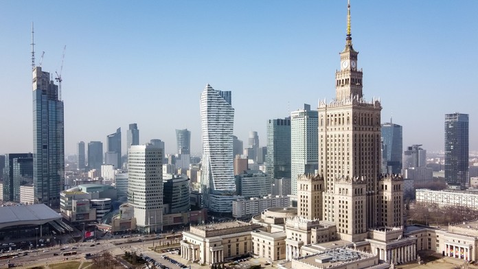 Tri roky si nič nevšimli. Zamestnankyňa potajomky okrádala vlastnú firmu, hrozia jej roky väzenia