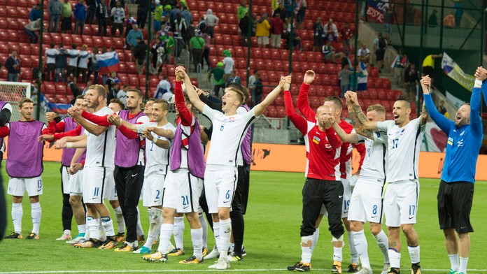 Ďakovačka slovenských futbalistov po triumfe nad Slovinskom v kvalifikácii MS.