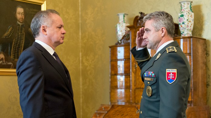 Na snímke prezident SR Andrej Kiska a policajný prezident SR Tibor Gašpar