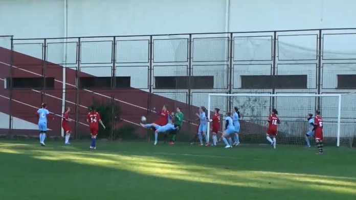 Gól nožničkami Simony Fatulovej.