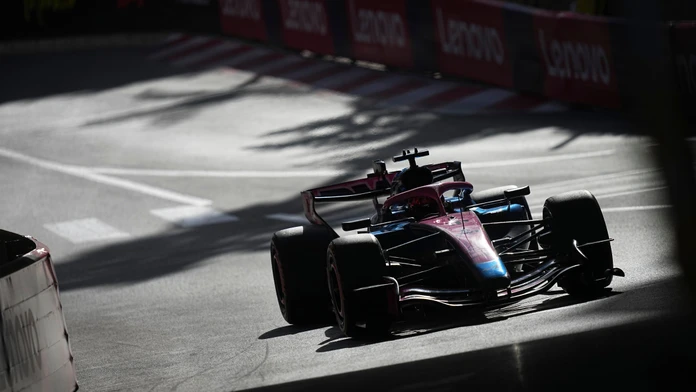 McLaren uspel s odvolaním a Gasly prišiel o pódium v Monaku. Zo zmeny vyťažil aj líder šampionátu