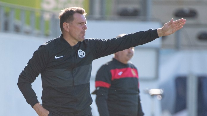 Na snímke tréner futbalistov Slovenska Štefan Tarkovič v prípravnom zápase pred EURO 2020 vo futbale Slovensko – Bulharsko.