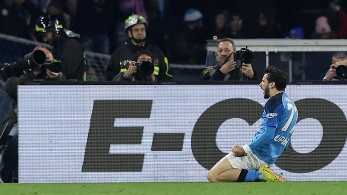 Čierny piatok pre Juventus. Neapol s Lobotkom mu naložil päťku a zvýšil náskok na čele