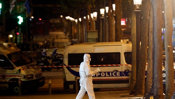 List, ktorý zrejme vypadol strelcovi, našli policajti na mieste činu.