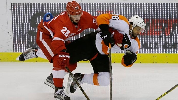 Dôležitú výhru v bojoch o play off dosiahol Detroit v zostave aj s Tomášom Tatarom a Tomášom Jurčom. 