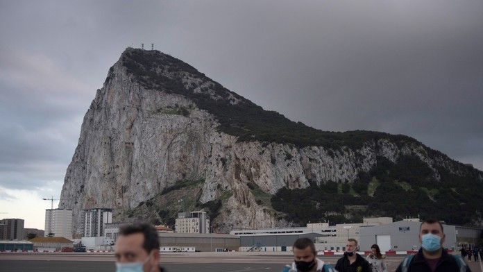 Zabudnuté dieťa v nákupnom vozíku