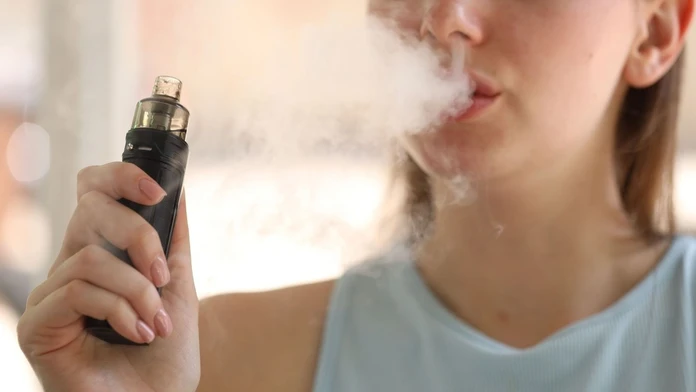 Vapovanie, elektronická cigareta. Ilustračná snímka. 