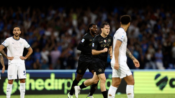 Neapol v šlágri kola nestačil na Lazio a stratil prvé body v sezóne. Dva góly zrušil VAR