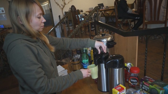 Firmy na Slovensku zverejnili prvé pracovné ponuky pre ľudí z Ukrajiny. Má to však háčik