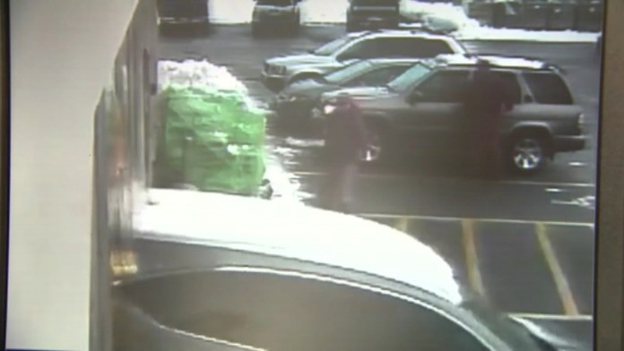 Američanka autom narazila do supermarketu.