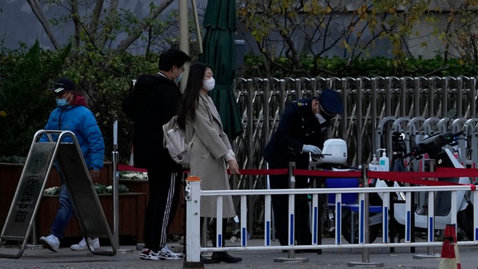 Peking zaznamenal rekordný prírastok nových prípadov covidu.