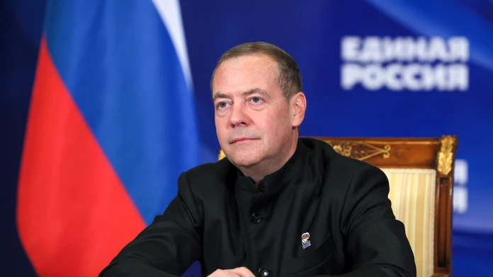 Medvedev tlieska Trumpovi: Najprv som si myslel, že je to ďalšia absurdná predpoveď