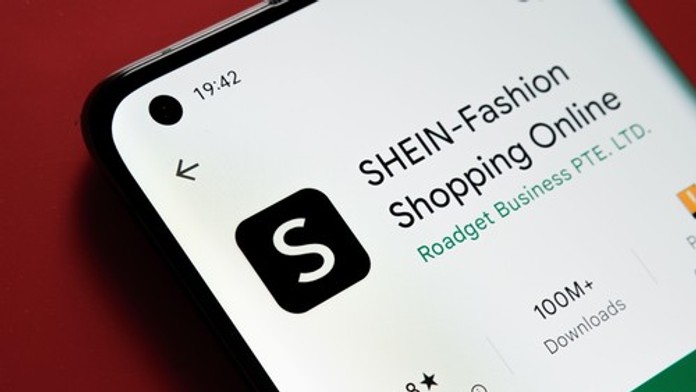 Čínsky gigant otvára prvý kamenný obchod. Módny priemysel sa búri