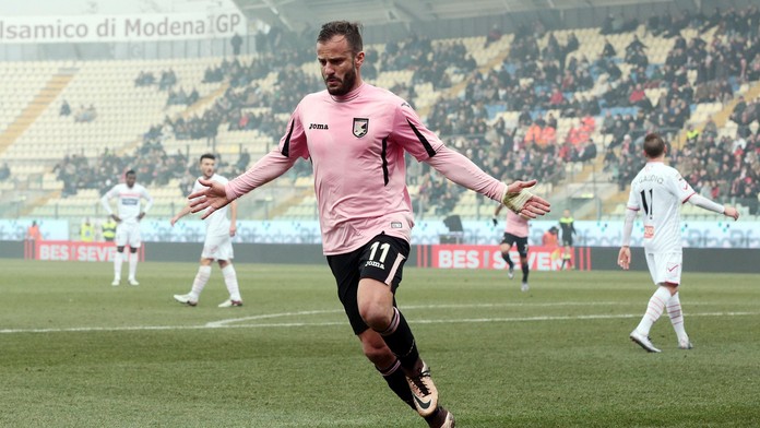 Na snímke útočník Palerma Alberto Gilardino.