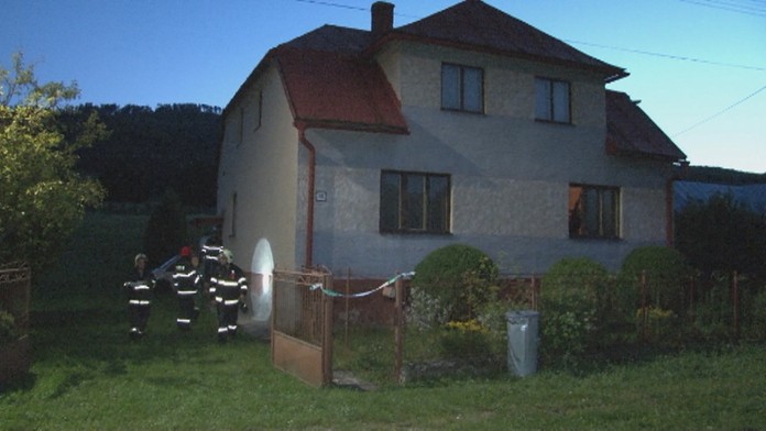 Muža našli mŕtveho v jeho dome.