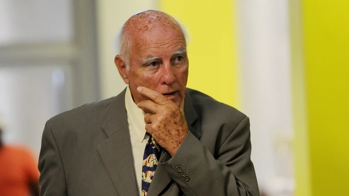 Tenisová legenda Bob Hewitt
