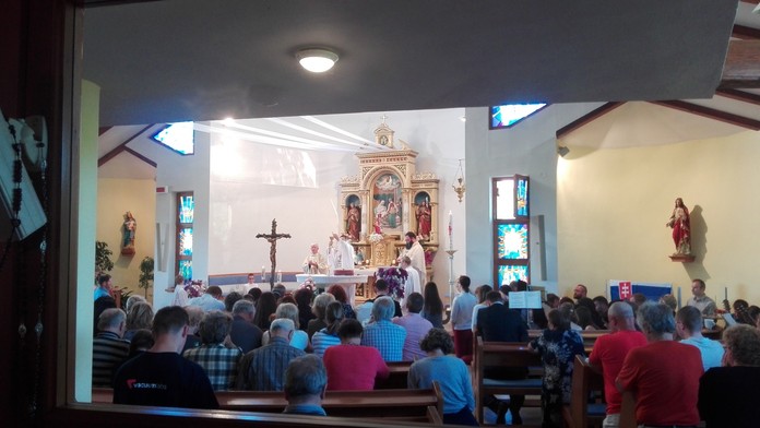 Svätá omša v Gregorovciach.