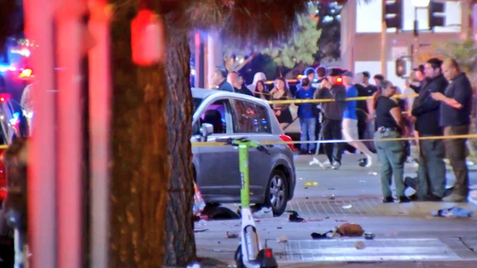 Muž, ktorý vrazil autom do davu v Los Angeles, čelí obvineniu z úmyselného napadnutia