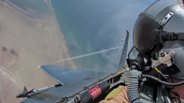 Zostreleného pilota údajne našla CIA tajnou technológiou „šepot duchov“. Stačil tlkot srdca, ale je to vôbec možné?