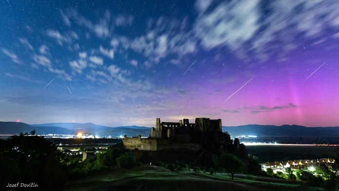 FOTO: Fotografa oblohy čakalo ráno príjemné prekvapenie. Nad Beckovom zachytil hneď dva nebeské úkazy naraz