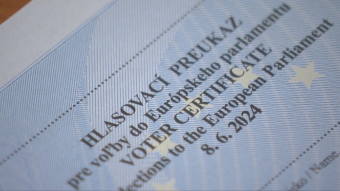 Plánujete voliť mimo miesta trvalého bydliska? Hlasovací preukaz sa dá vybaviť už len osobne