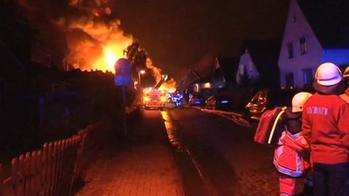 Chemickým závodom pri Brémach otriasol mohutný výbuch 