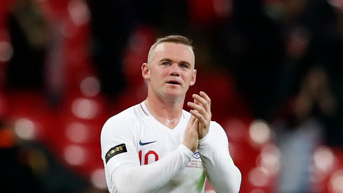 Angličan Wayne Rooney reaguje po prípravnom dueli proti USA.
