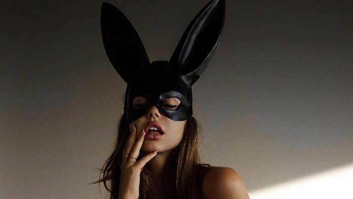 Kate Winslet počas rozhovoru s Lorraine Kelly