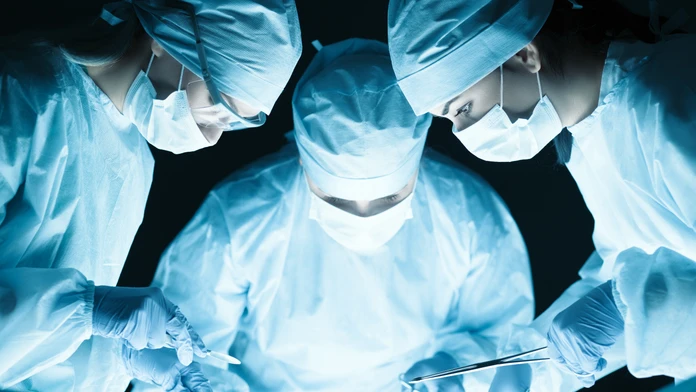 Muž mal podstúpiť operáciu žlčníka. Po neuveriteľnej chybe má doživotné následky