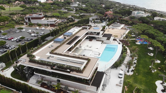 FOTO: Ronaldo dokončil svoj dom, no možno sa doň ani nenasťahuje. Najdrahšia rezidencia v Portugalsku má zásadný problém