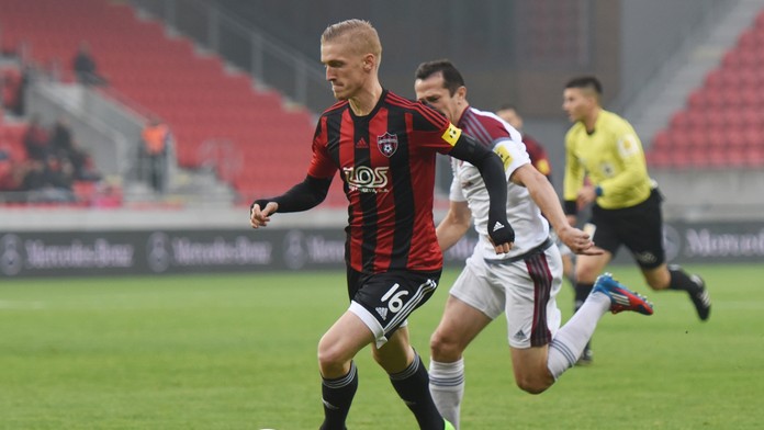 Titul Miss Universe 2017 putuje do Pezinka. Toto je najkrajšia žena Slovenska