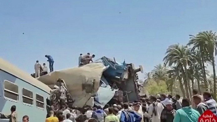 Zrážka vlakov v Egypte