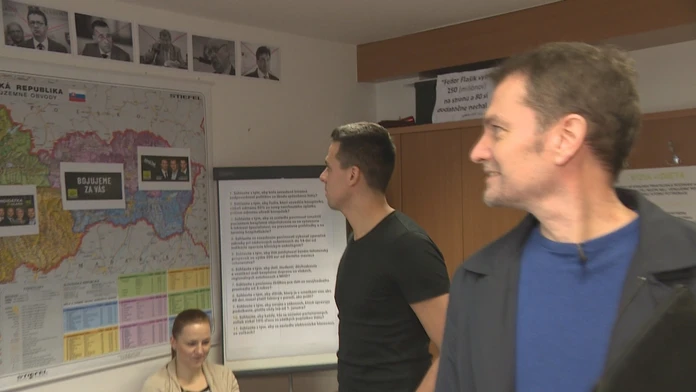 Igor Matovič na archívnej snímke z ćias, keď bol ešte v opozícii a naplno s avenoval boju proti korupcii.