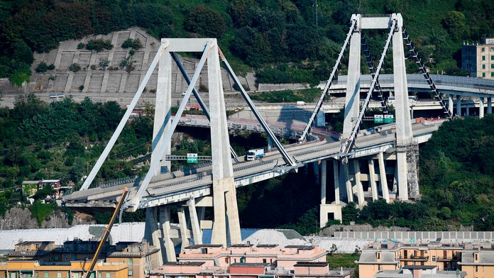 Zrútený most v Janove