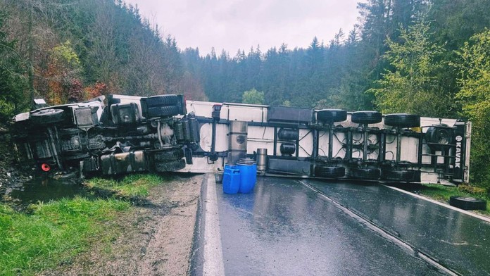 Prevrátený kamión